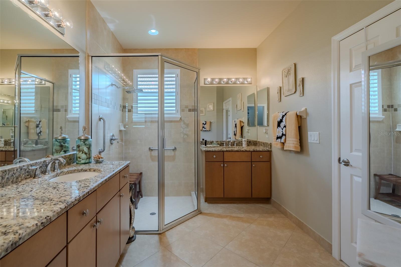 VALENCIA LAKES TR MM PH - Residential