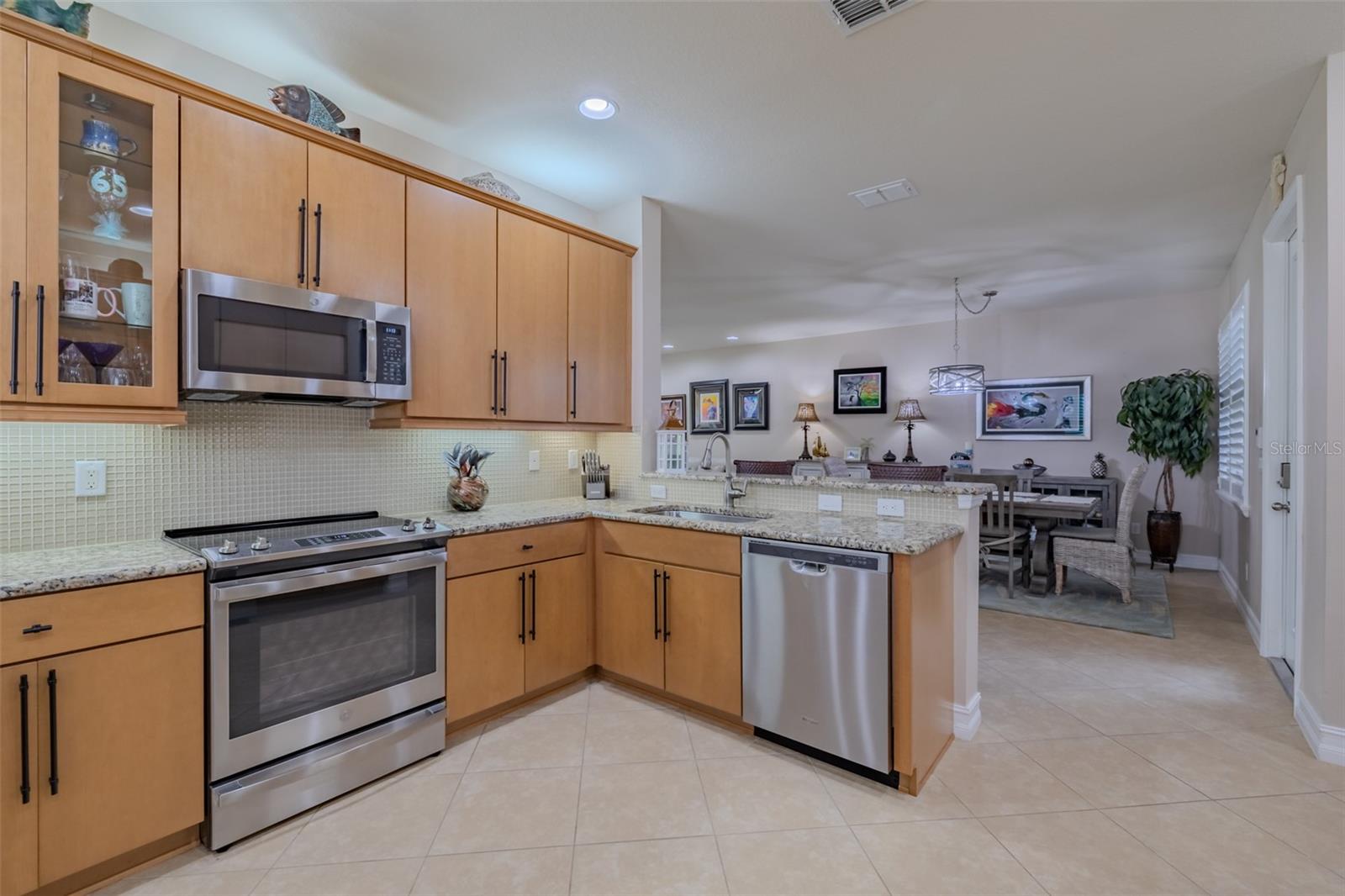 VALENCIA LAKES TR MM PH - Residential