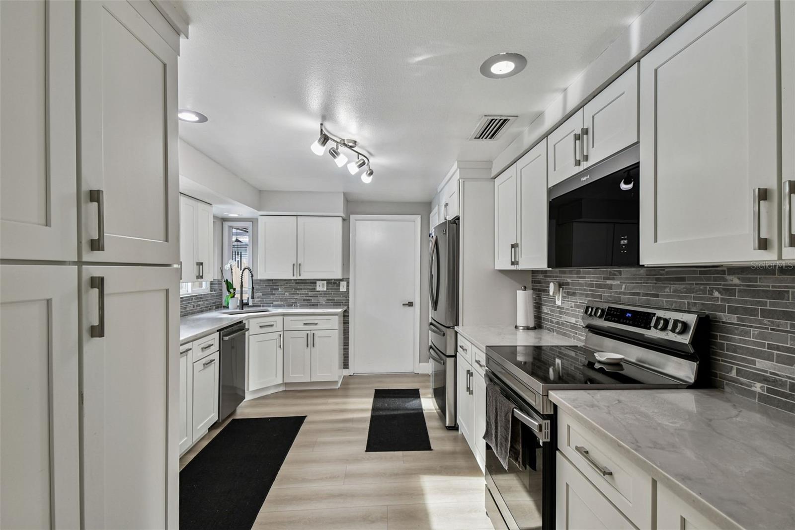 TANGELO GROVE VILLAGE - Residential