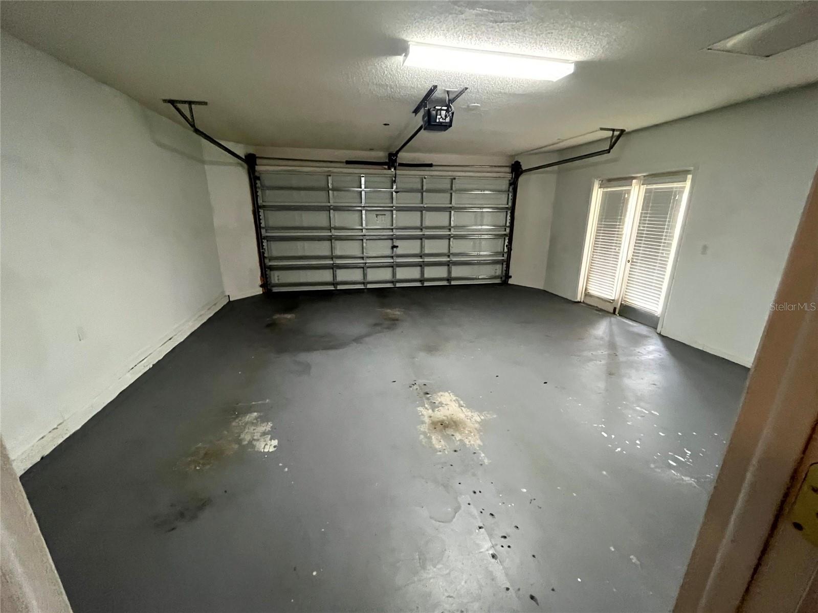 COUNTRY LANDING - Residential Lease