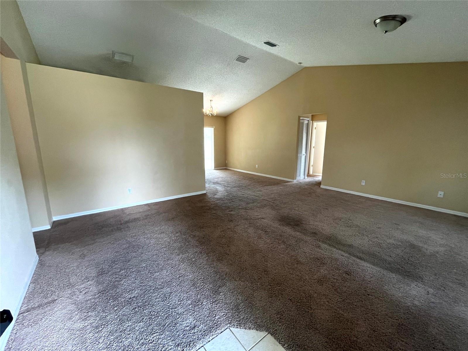 COUNTRY LANDING - Residential Lease