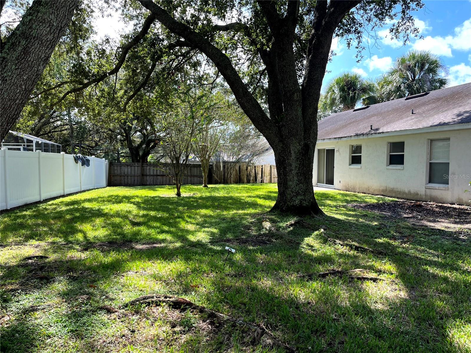 COUNTRY LANDING - Residential Lease