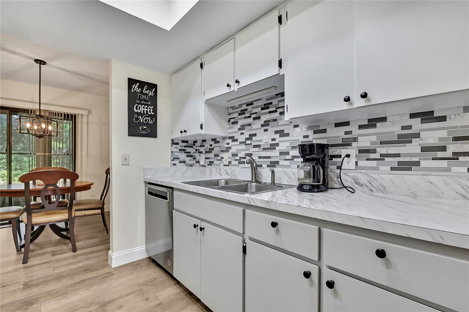 TMBR PINES PN GR VL - Residential