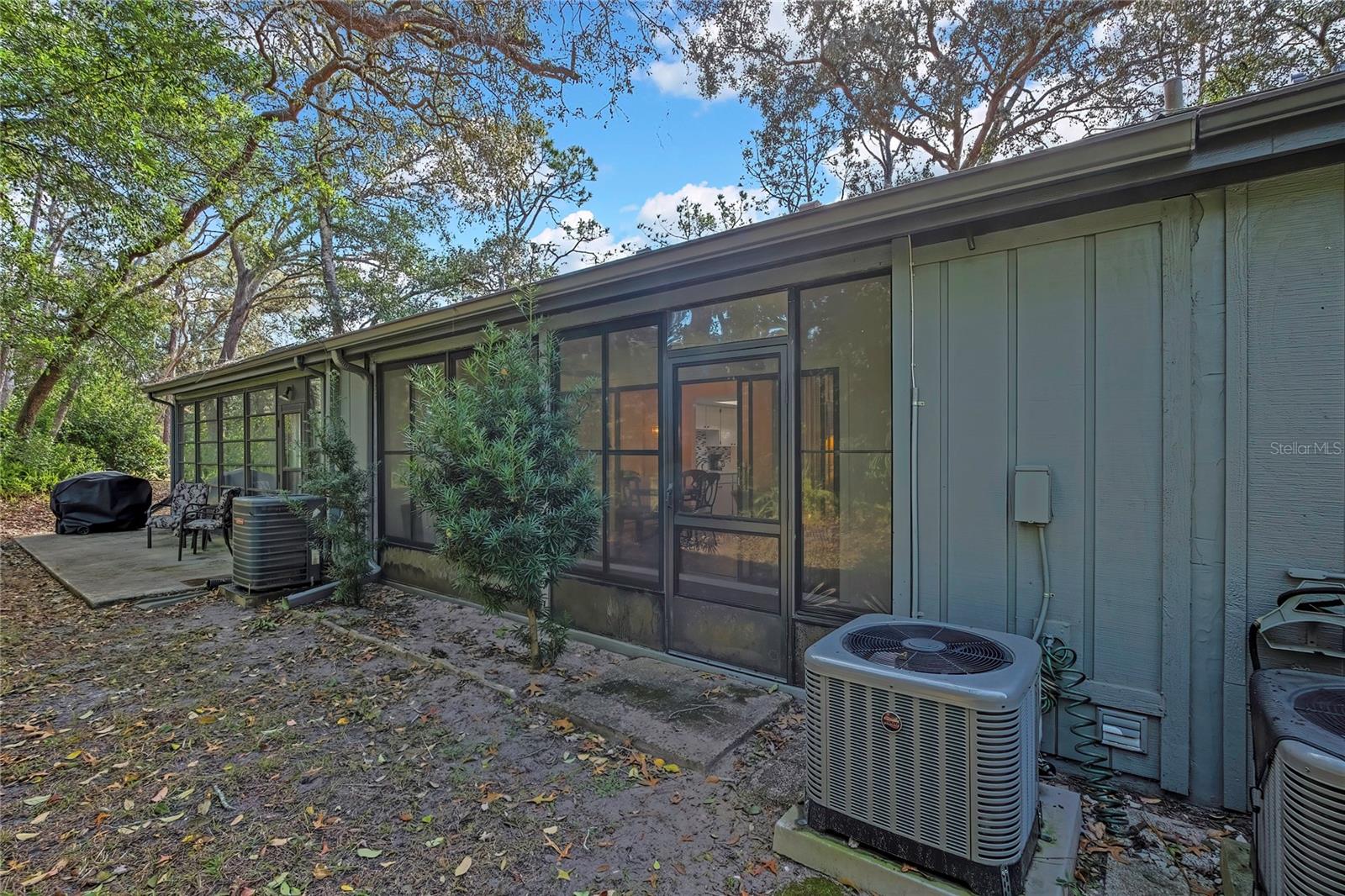 TMBR PINES PN GR VL - Residential