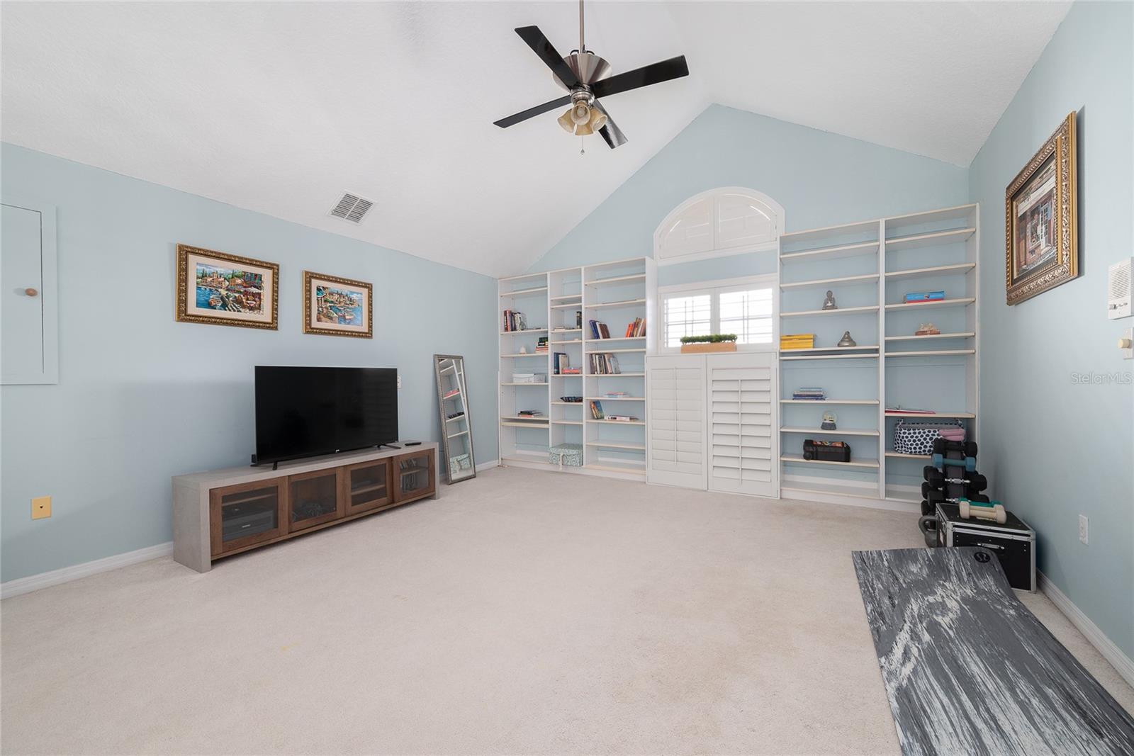 RIVER OAKS - Residential