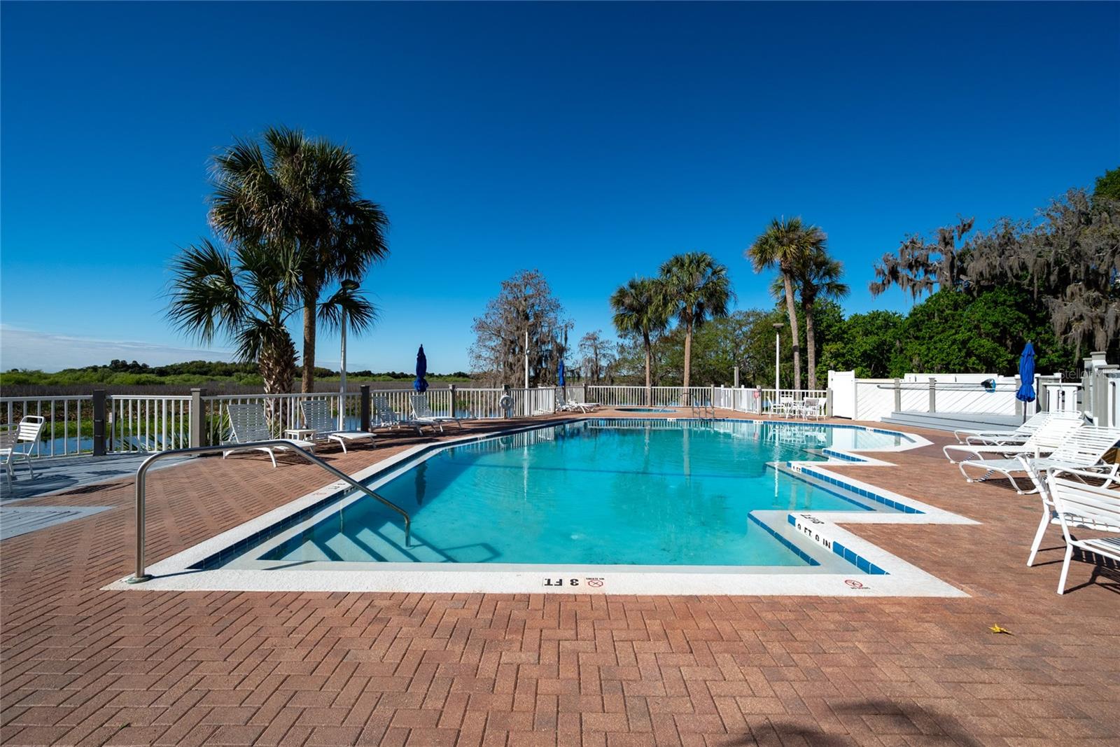 RIVER OAKS - Residential