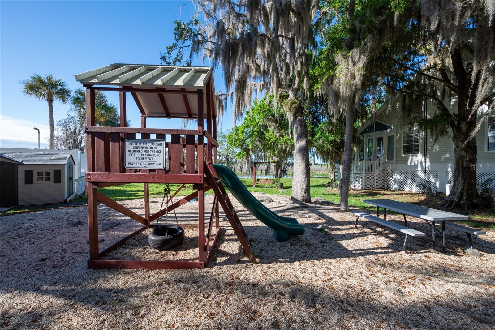 RIVER OAKS - Residential