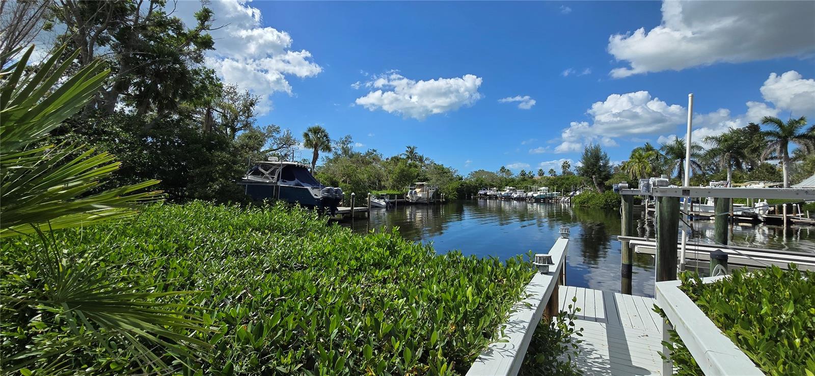 SANDERLING CLUB/SIESTA PROPERTIES INC - Land