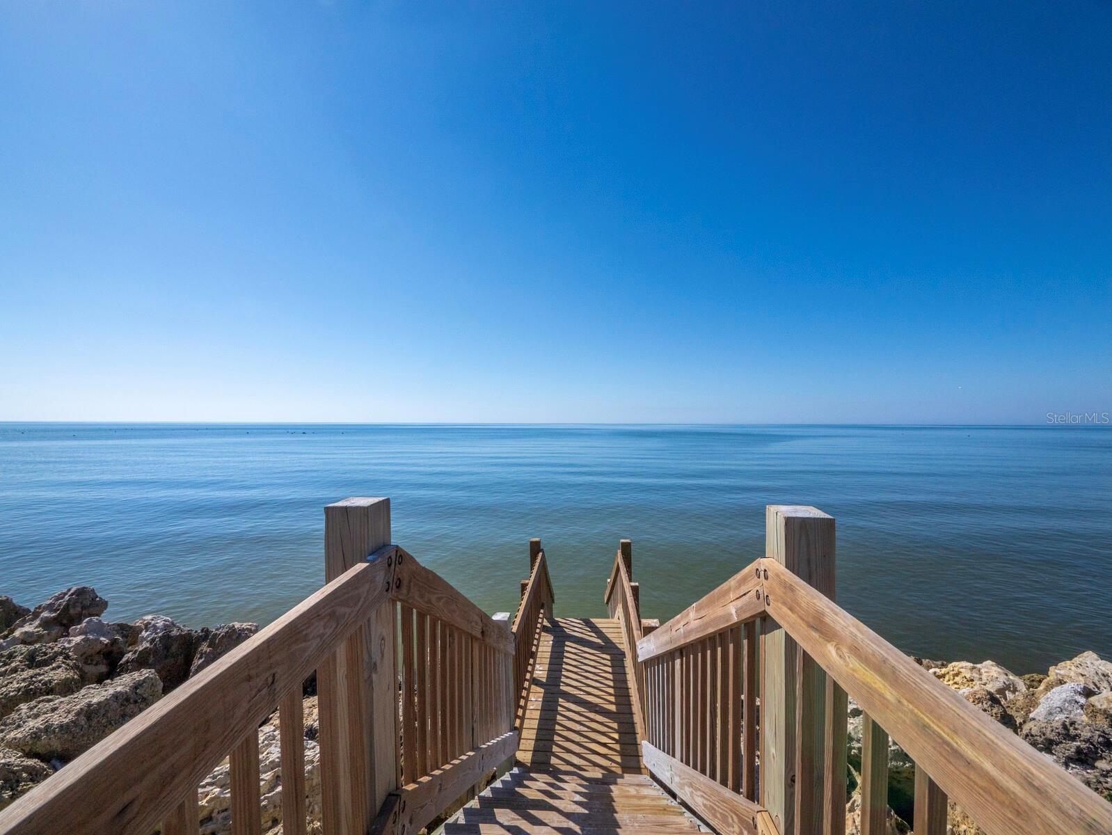 SANDERLING CLUB/SIESTA PROPERTIES INC - Land