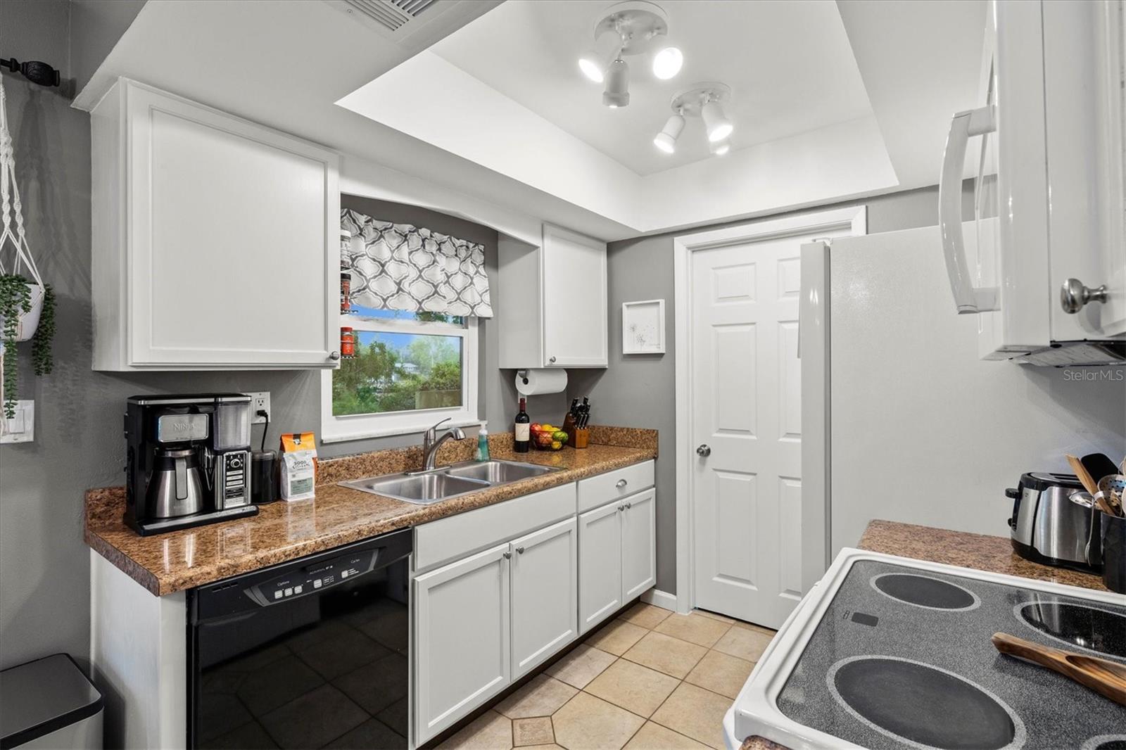 BELLEVUE TERRACE BLK C - Residential Lease