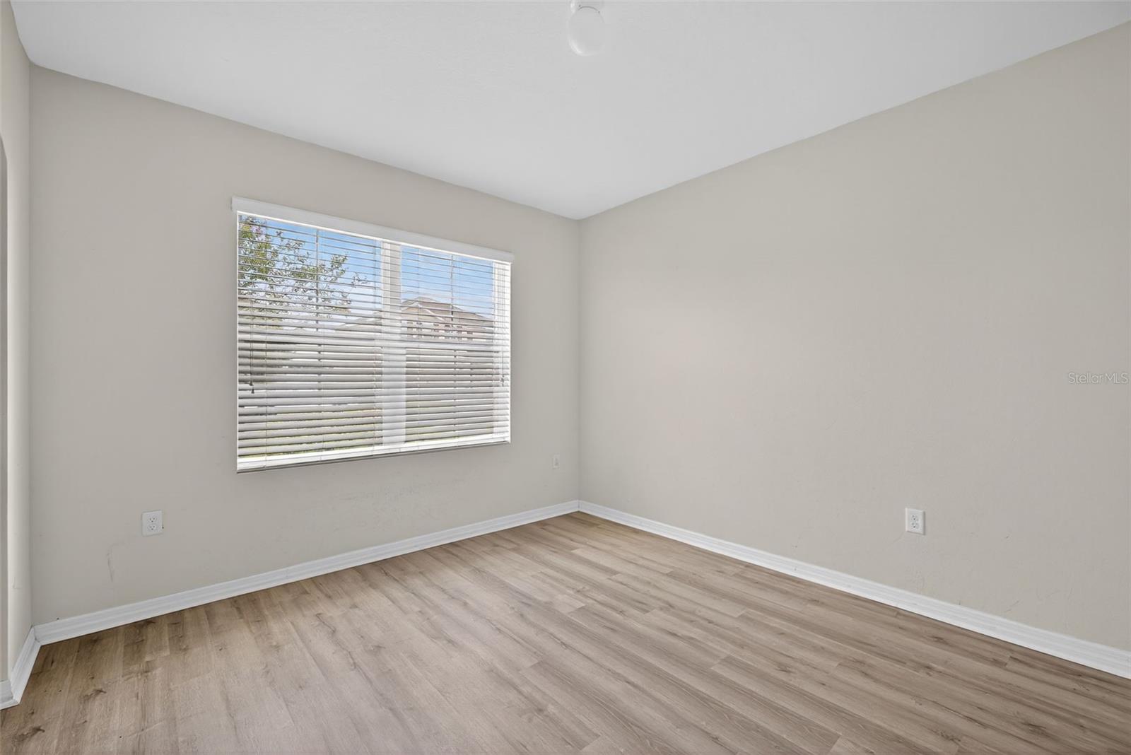 3125 S NORTHVIEW ROAD