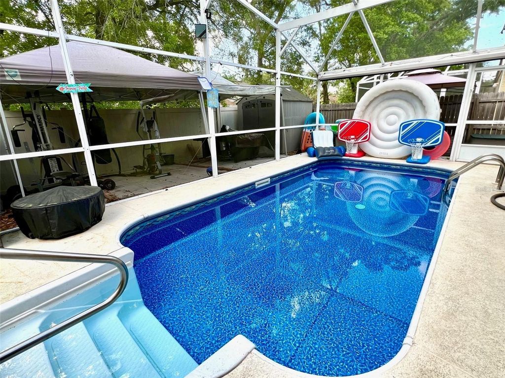 Photo of 2814 Palm Isle Way, Orlando, FL 32829 (MLS # V4945336)