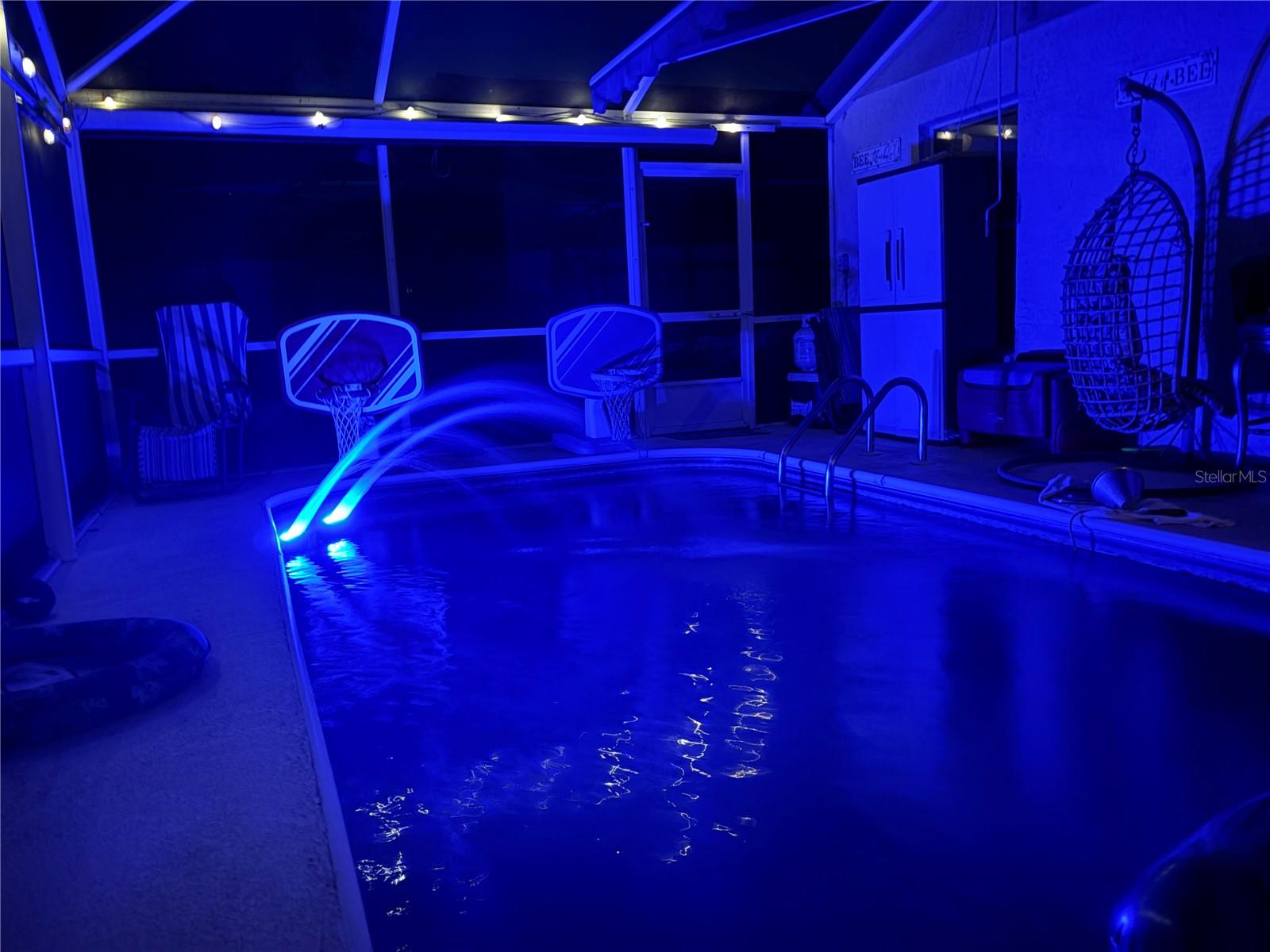ISLANDS CURRY FORD - Residential