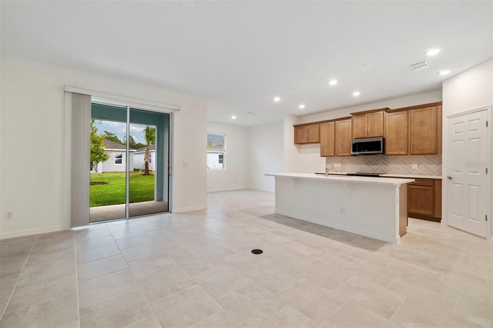 705 FARFIELDS STREET