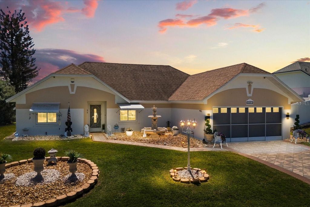 Photo of 5501 Loma Vista Drive E, Davenport, FL 33896 (MLS # O6393097)