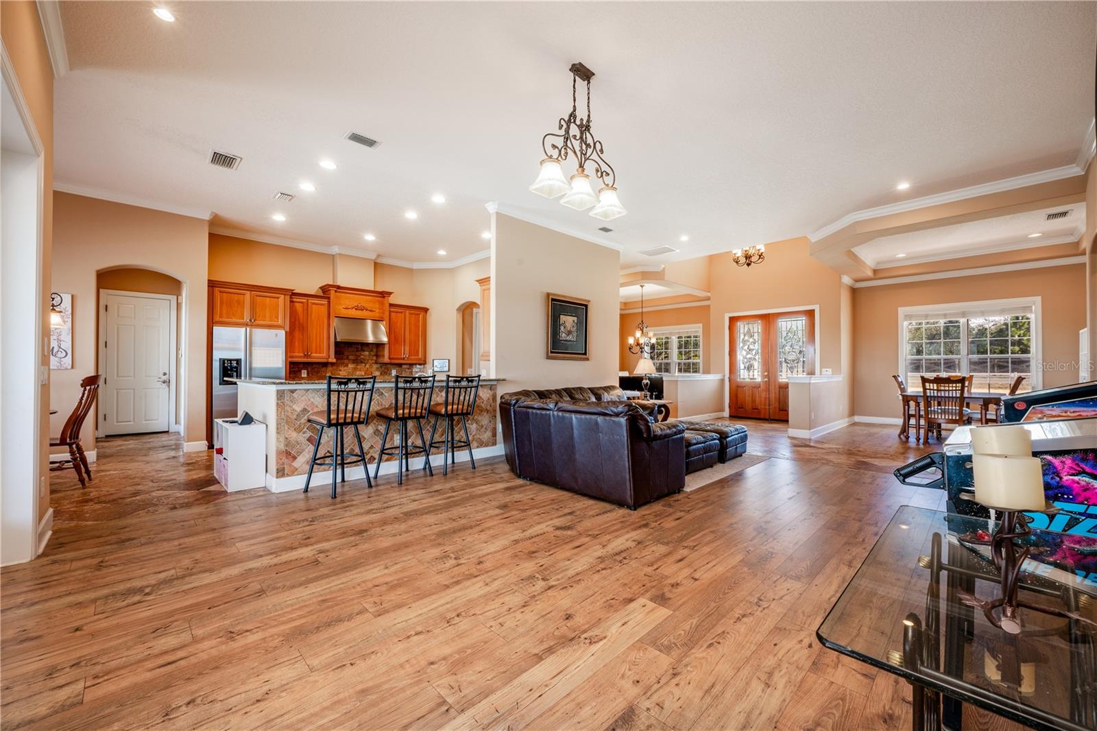 LAKE AVALON GRVS 2ND REP - Residential