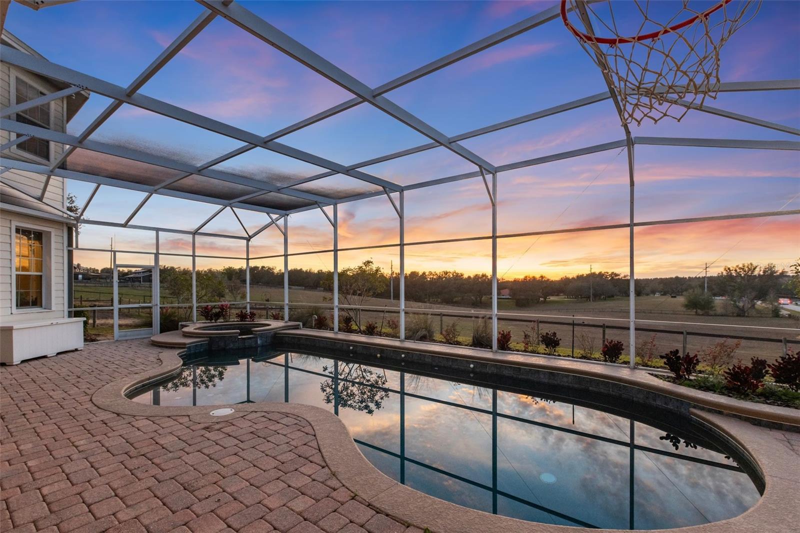 LAKE AVALON GRVS 2ND REP - Residential