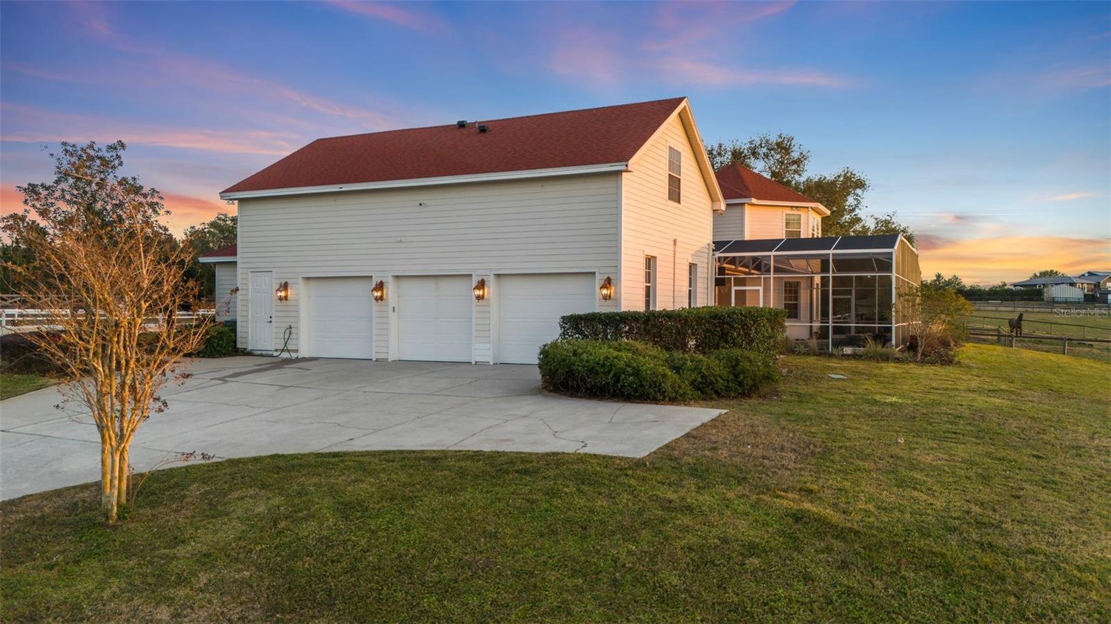 LAKE AVALON GRVS 2ND REP - Residential