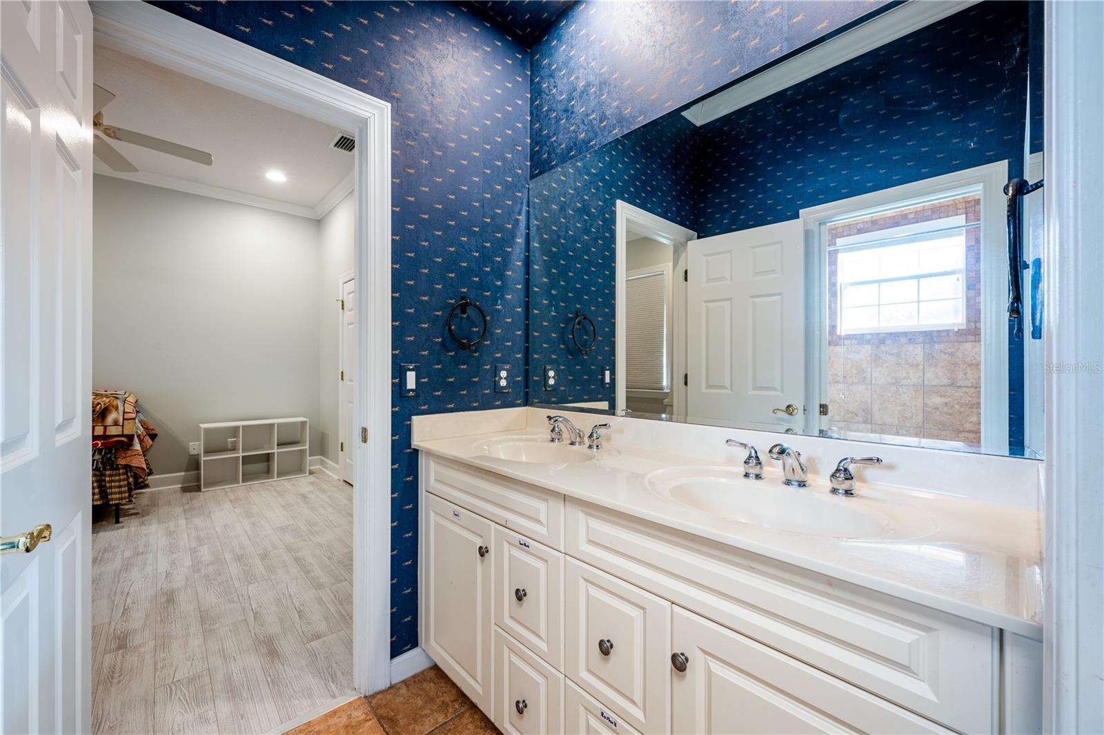 LAKE AVALON GRVS 2ND REP - Residential