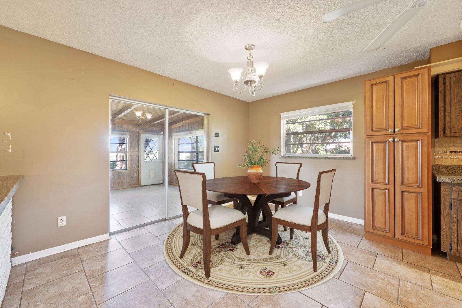 LAKE AVALON GRVS 2ND REP - Residential