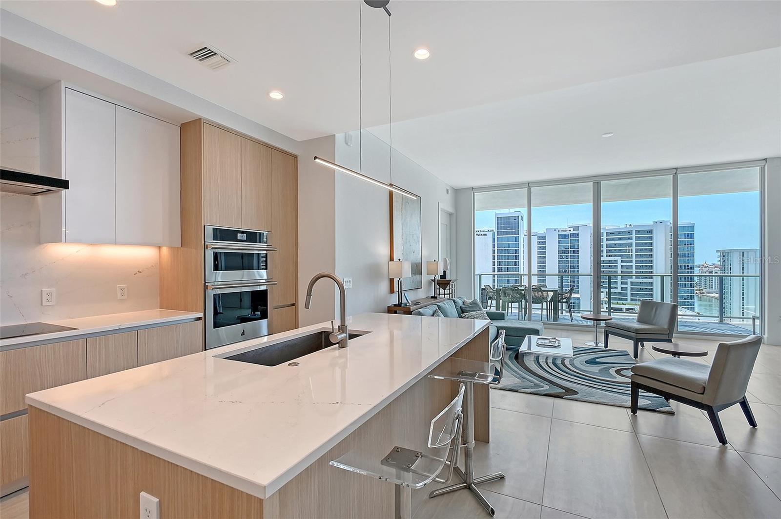 301 QUAY COMMONS 1208