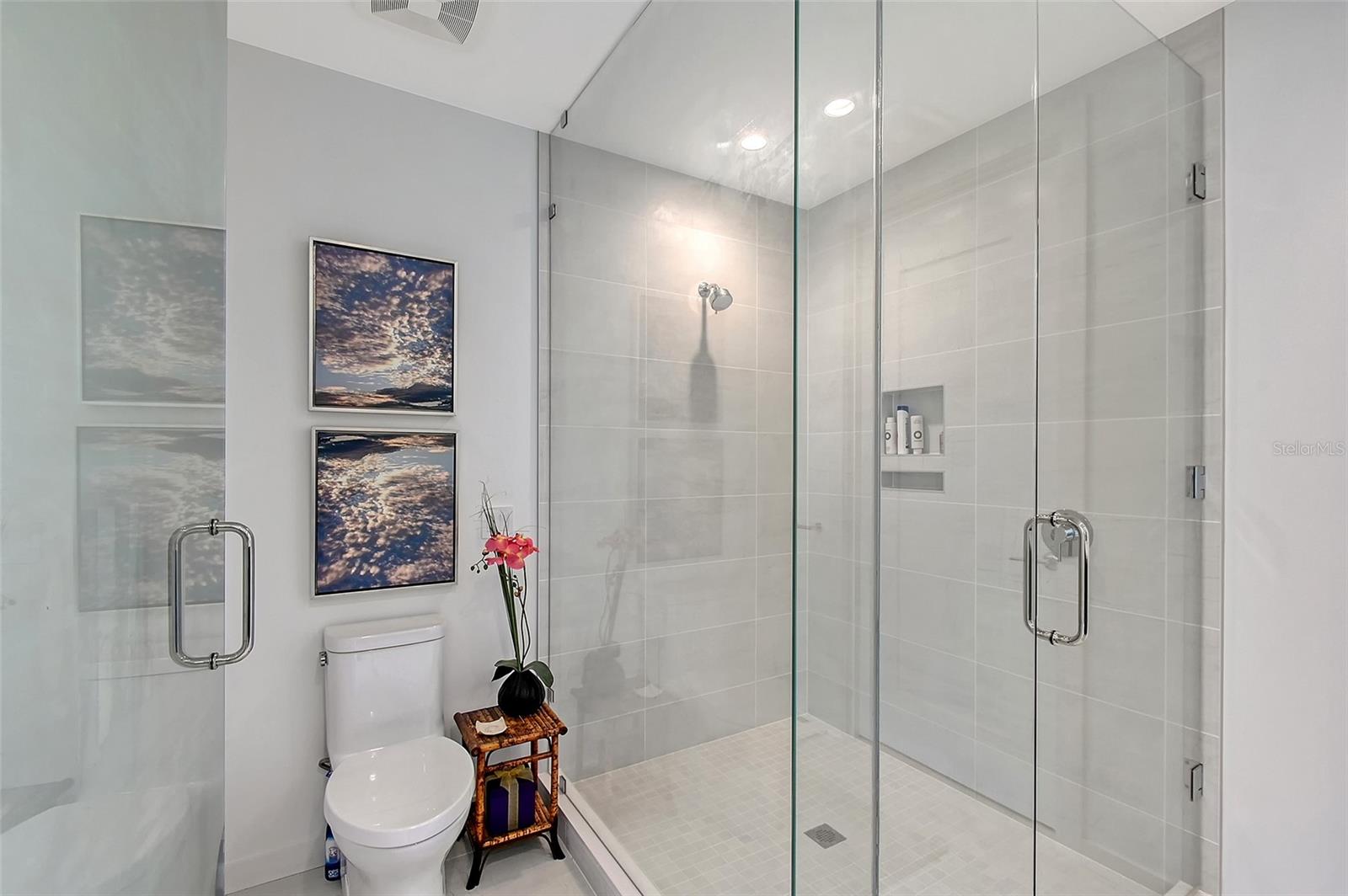 BAYSO SARASOTA CONDOMINIUM - Residential