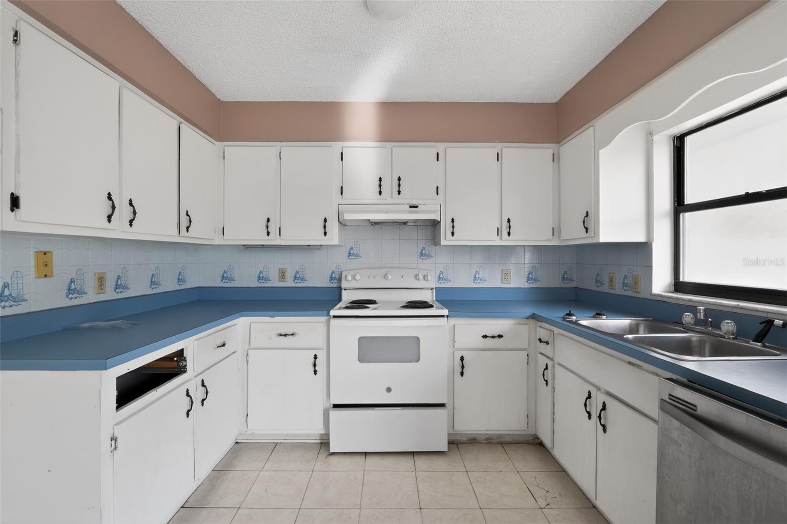 MARION OAKS UN 01 - Residential