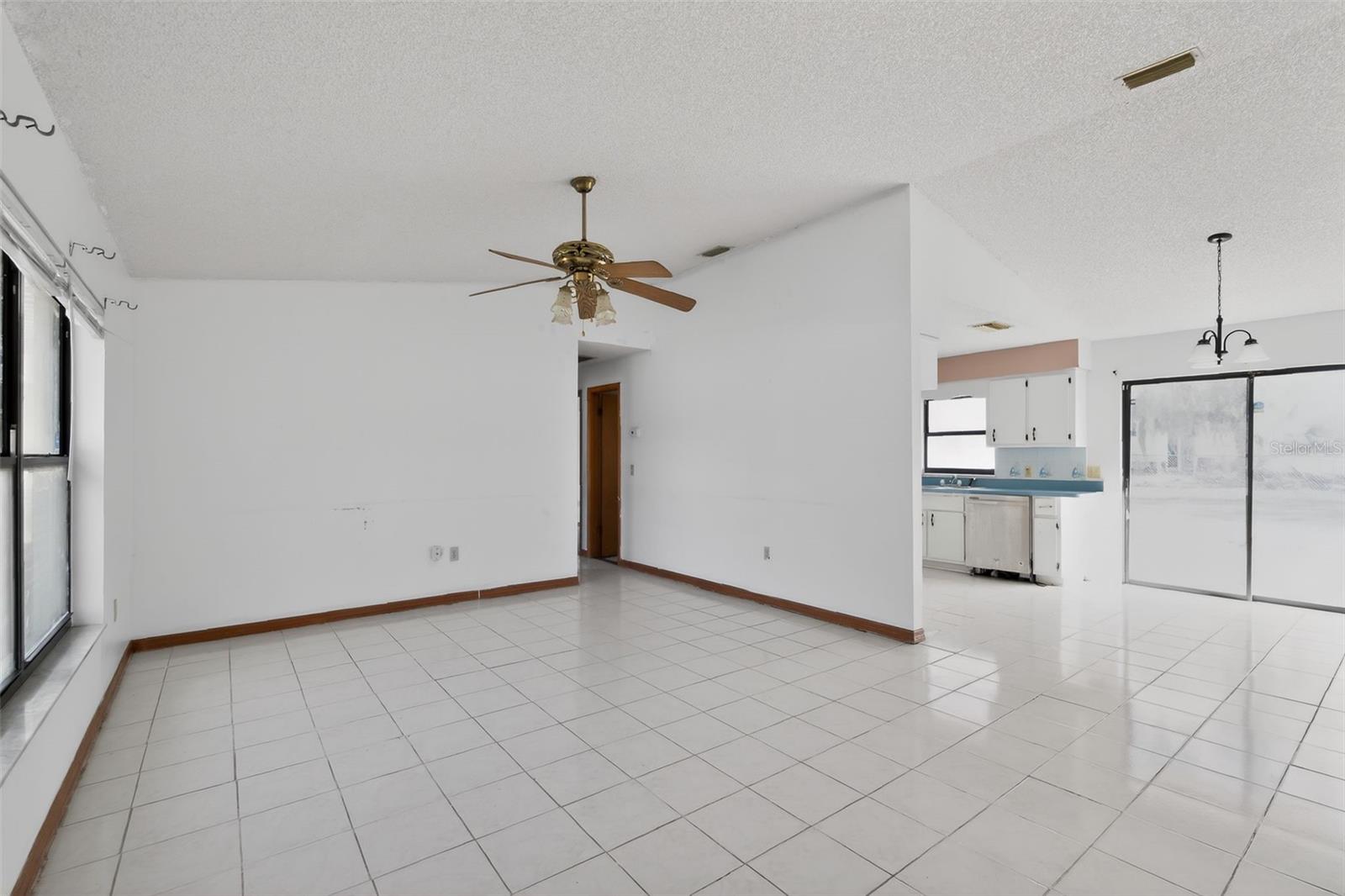 MARION OAKS UN 01 - Residential