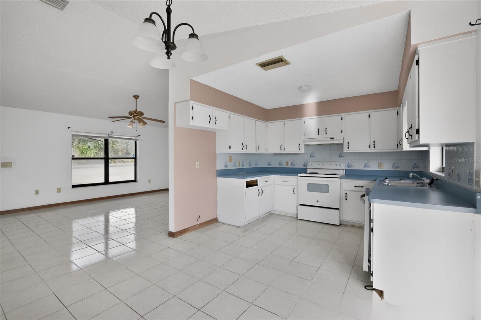 MARION OAKS UN 01 - Residential