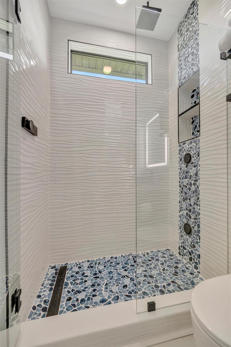 RIVER STRAND - Residential