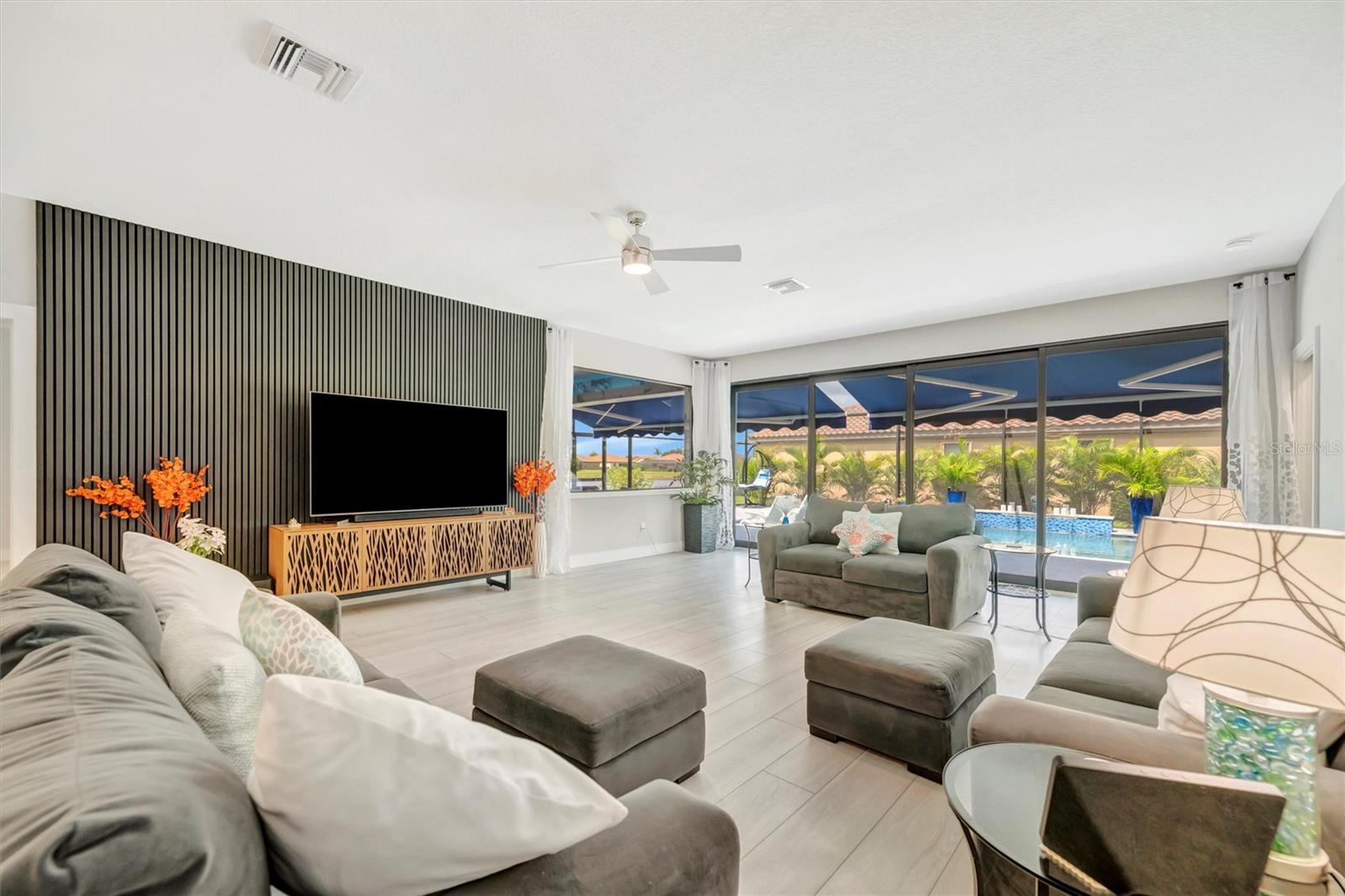 RIVER STRAND - Residential