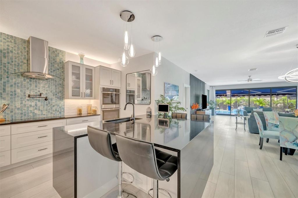 Photo of 6741 Rookery Lake Drive, Bradenton, FL 34212 (MLS # A4666622)