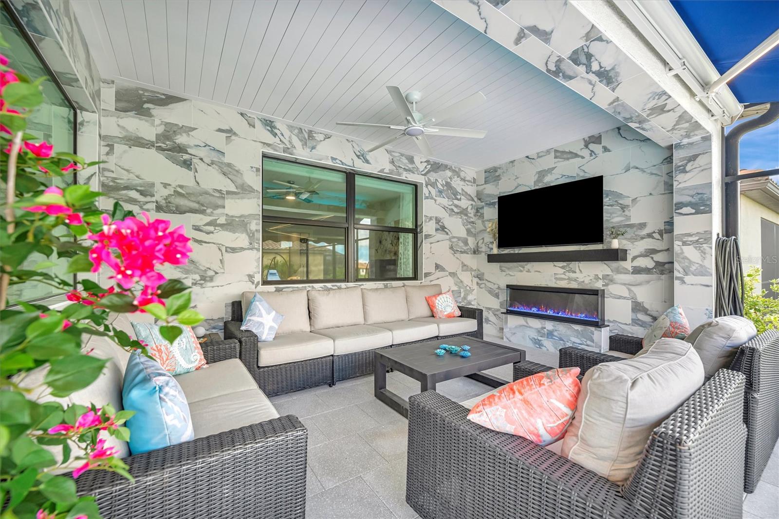 RIVER STRAND - Residential