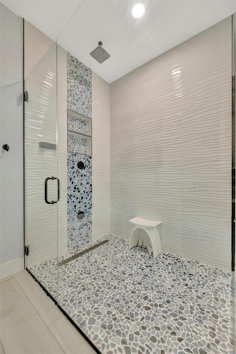 RIVER STRAND - Residential