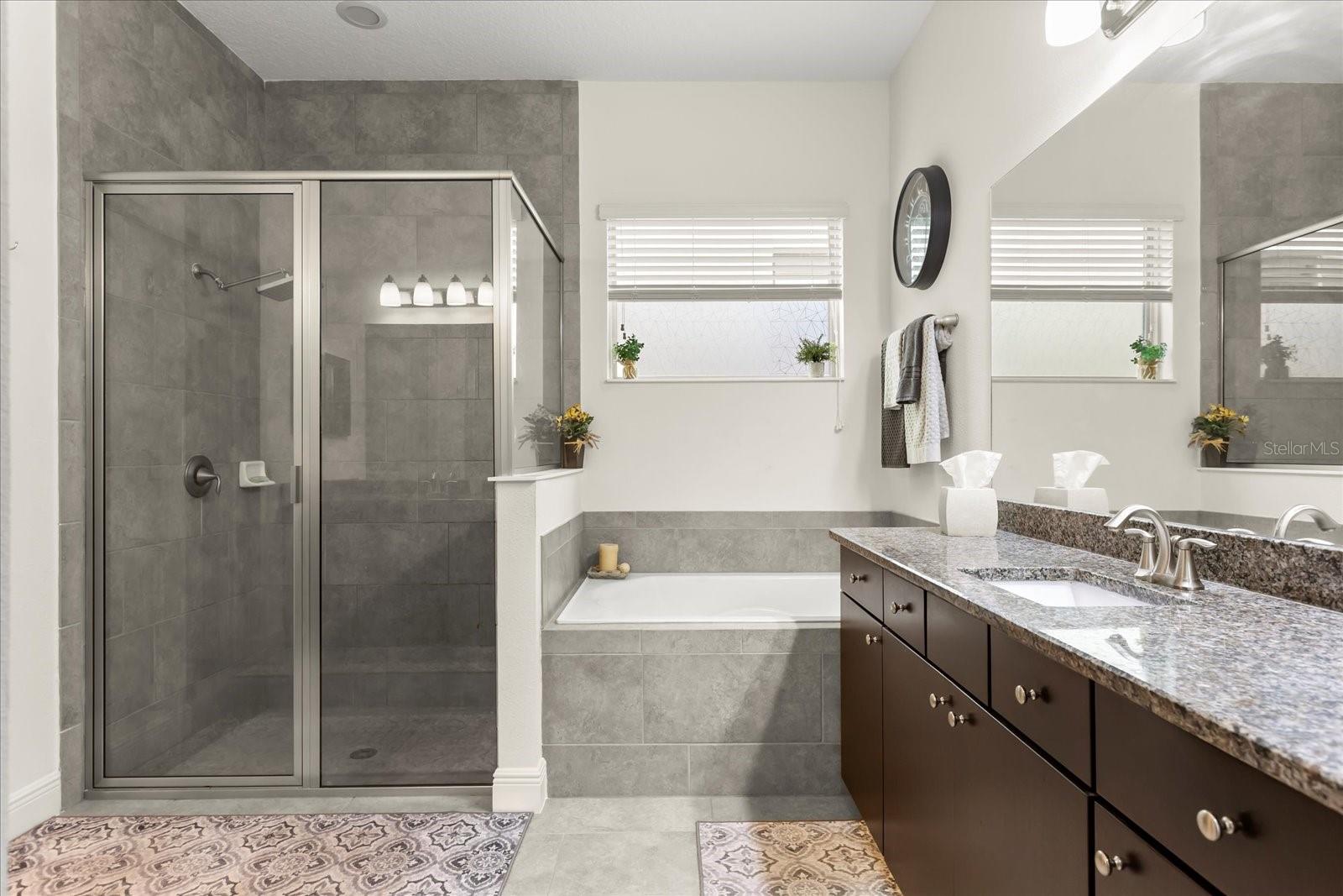 ENCLAVE - Residential