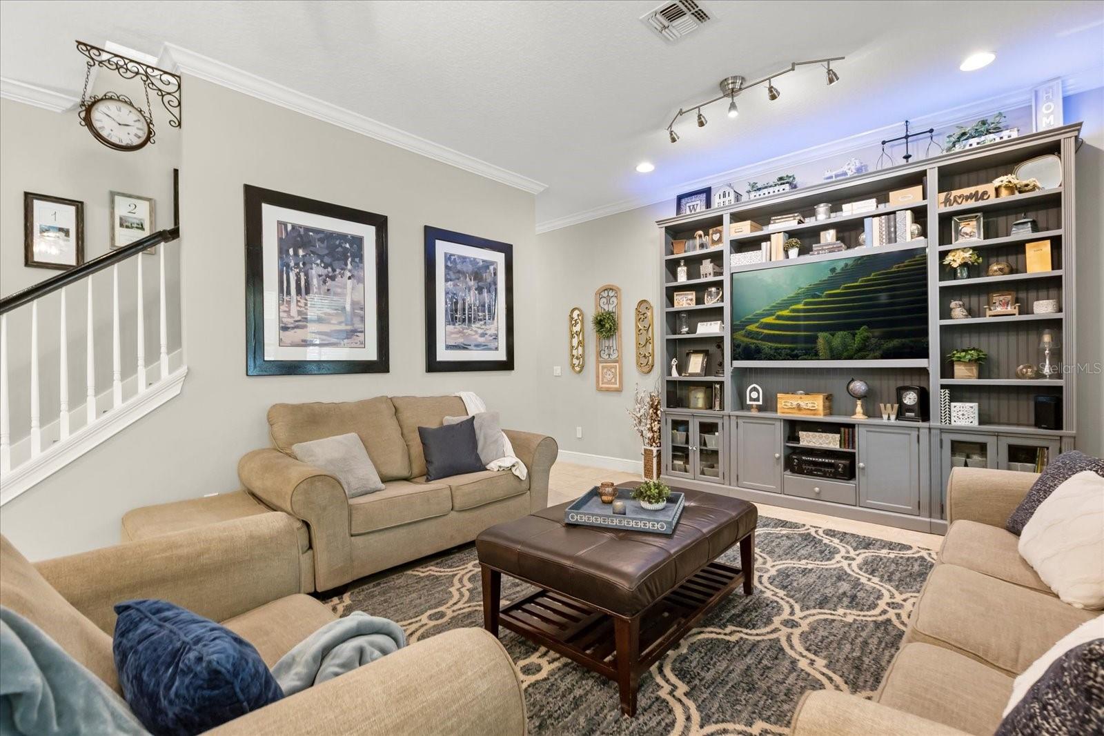 ENCLAVE - Residential