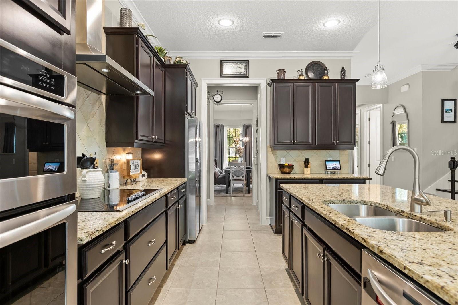 ENCLAVE - Residential