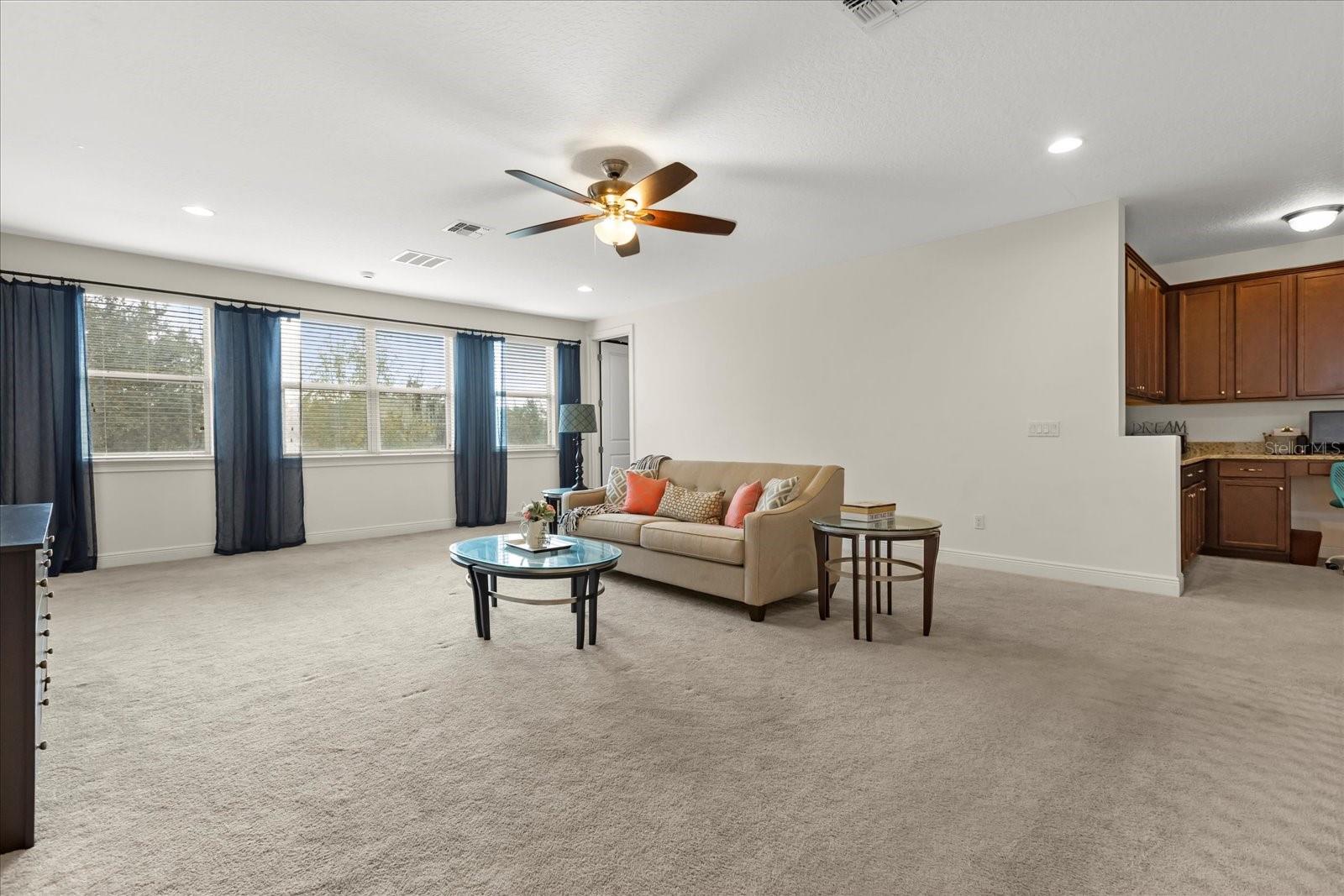 ENCLAVE - Residential