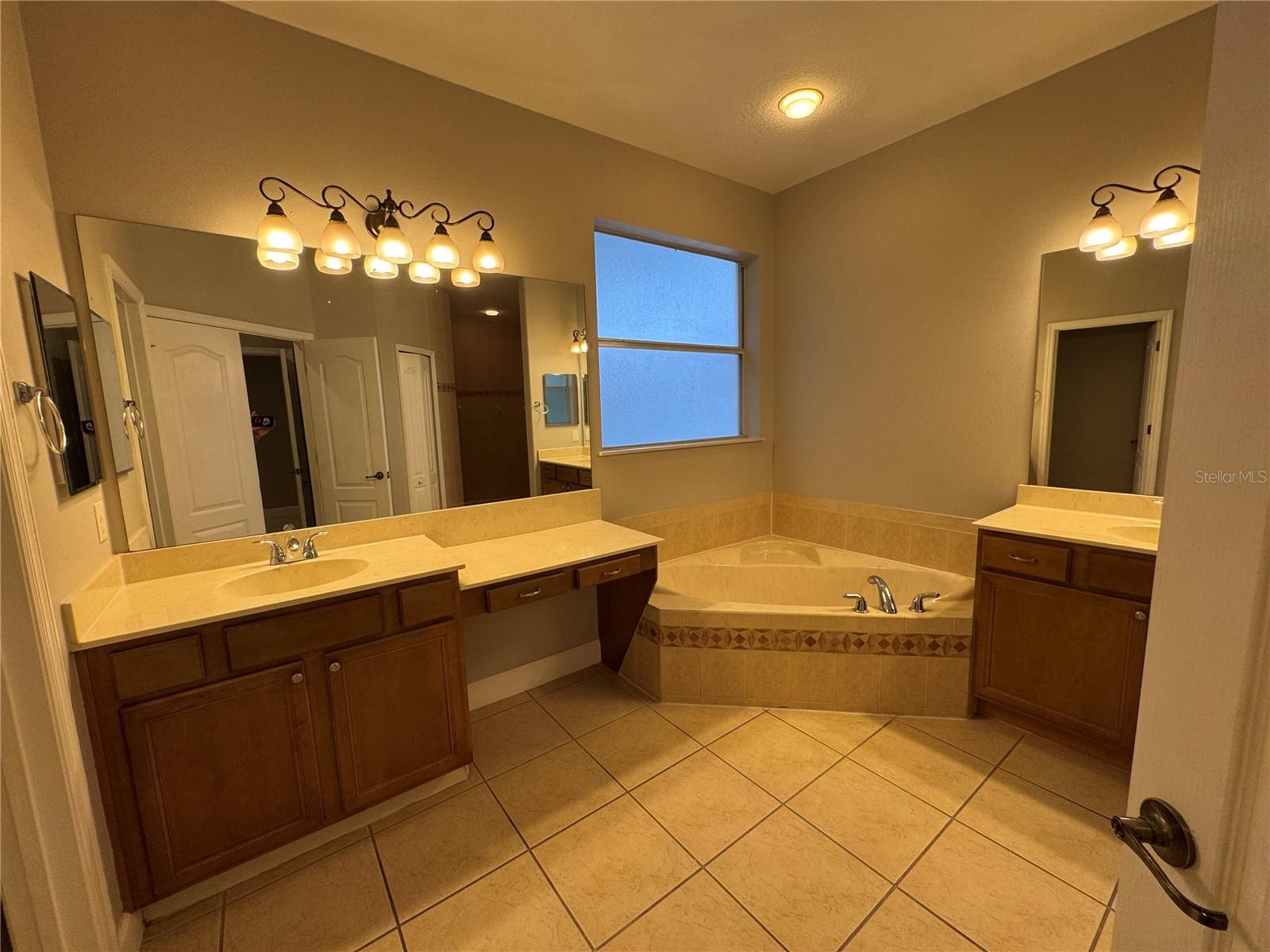 ROCK SPGS RDG PH VI-A - Residential