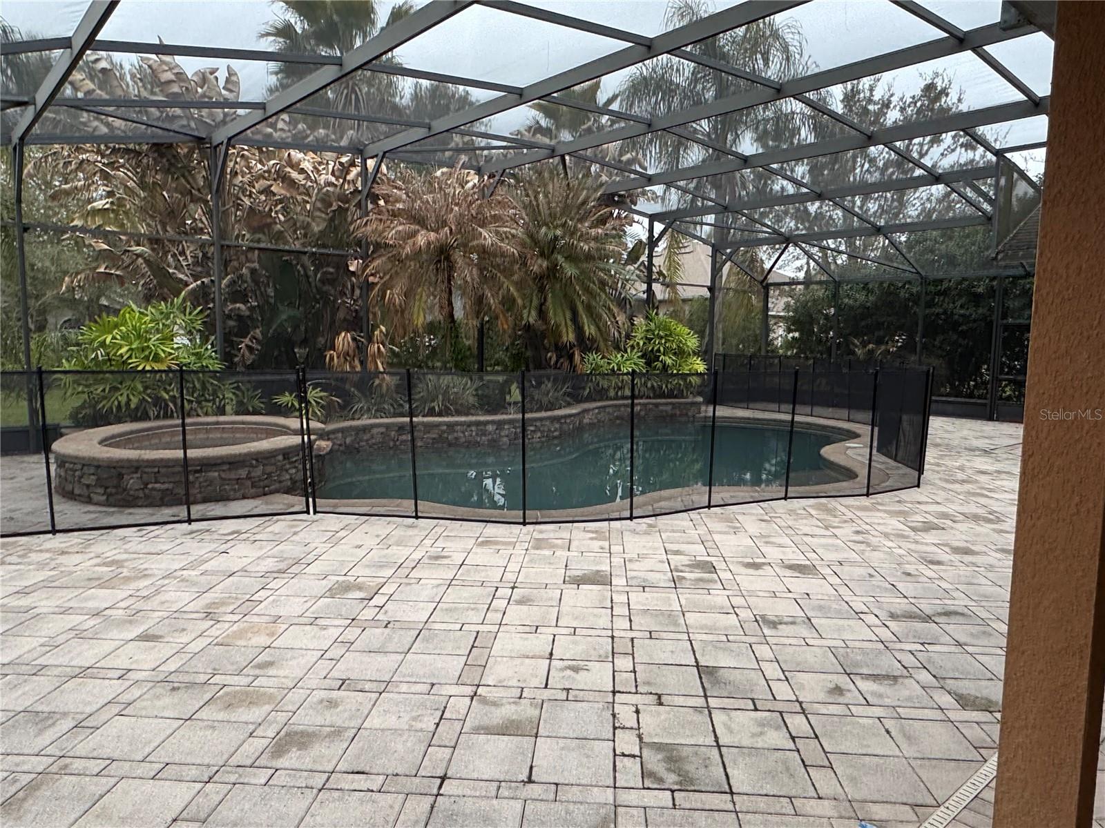 1042 SPINNING WHEEL DRIVE