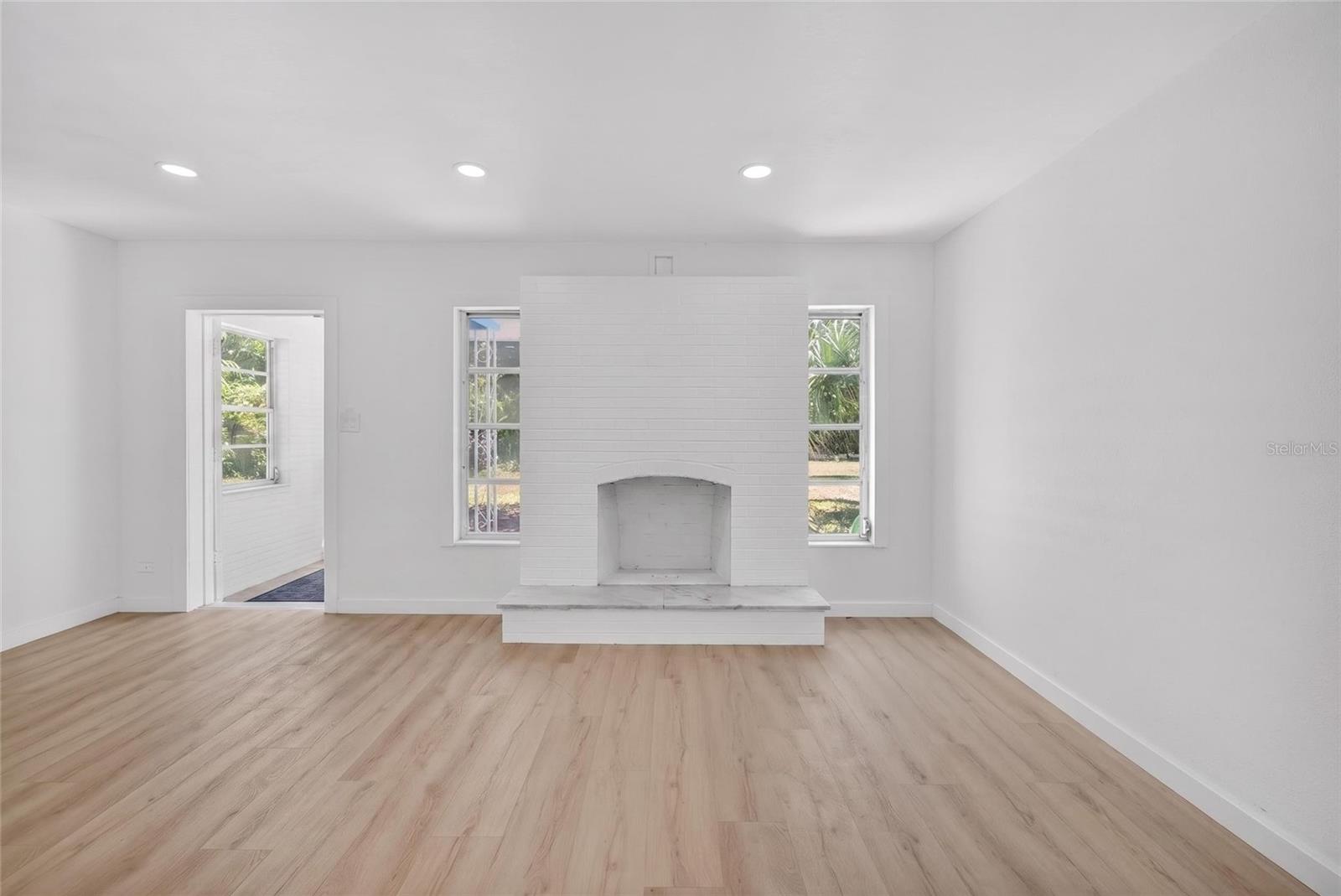 DESOTO ACRES - Residential