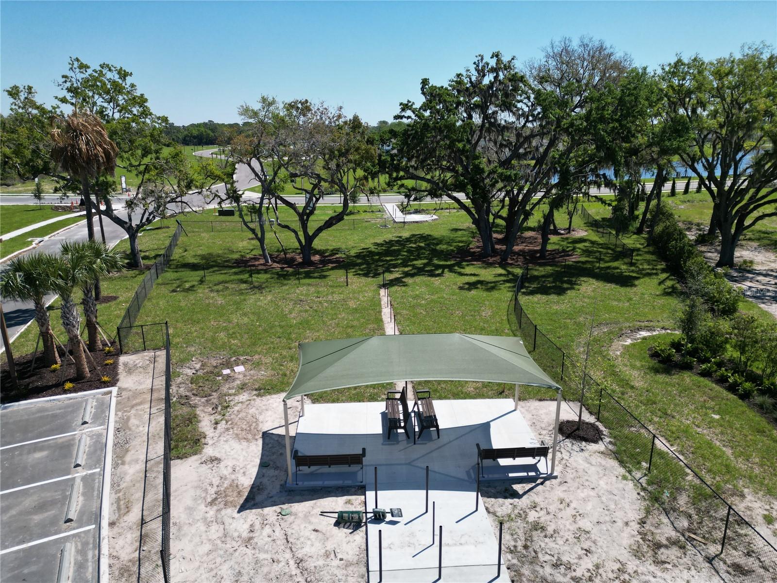 OAKFIELD LAKES - Residential