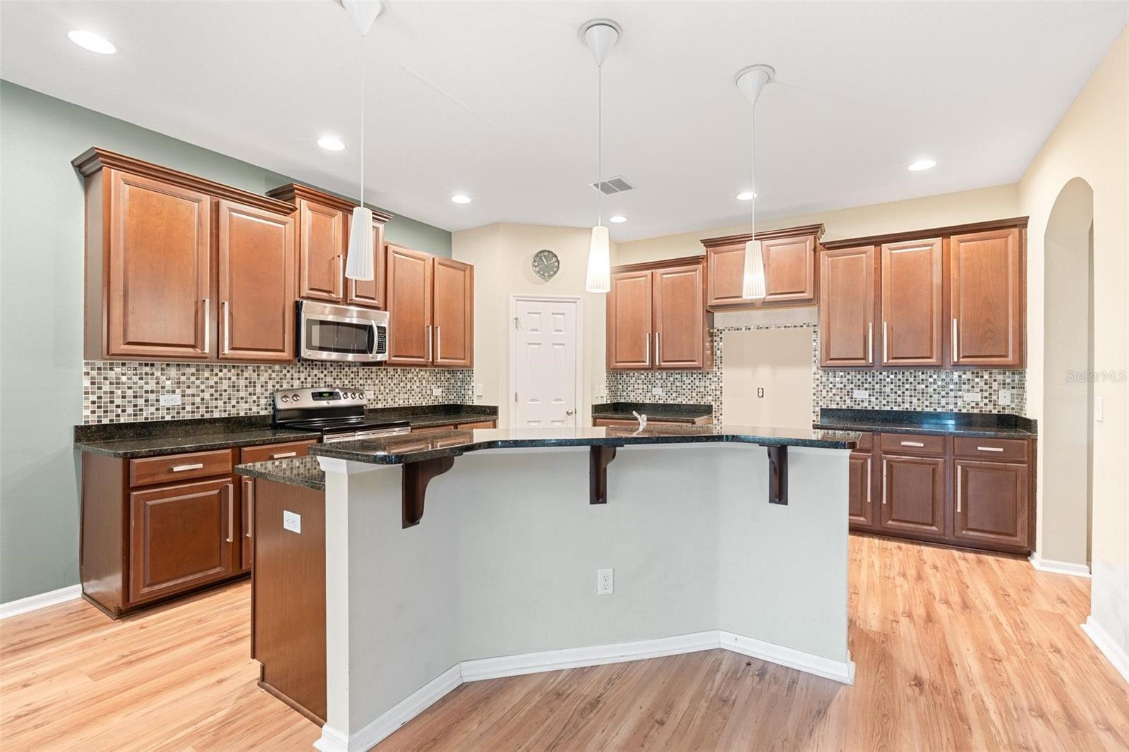 PRESTON SQUARE - Residential