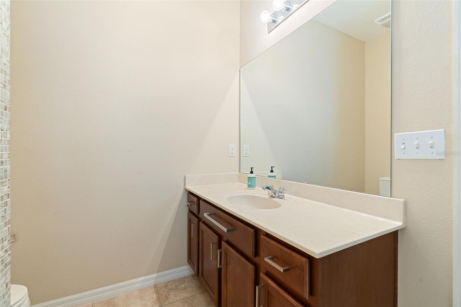 PRESTON SQUARE - Residential