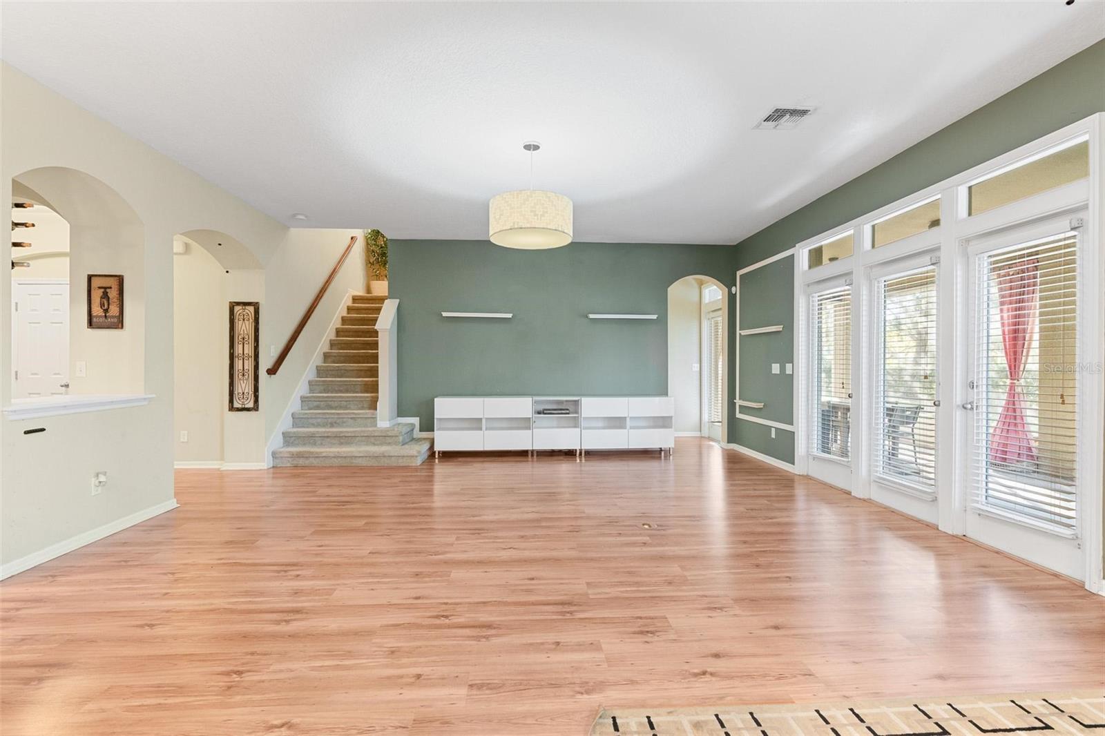 PRESTON SQUARE - Residential