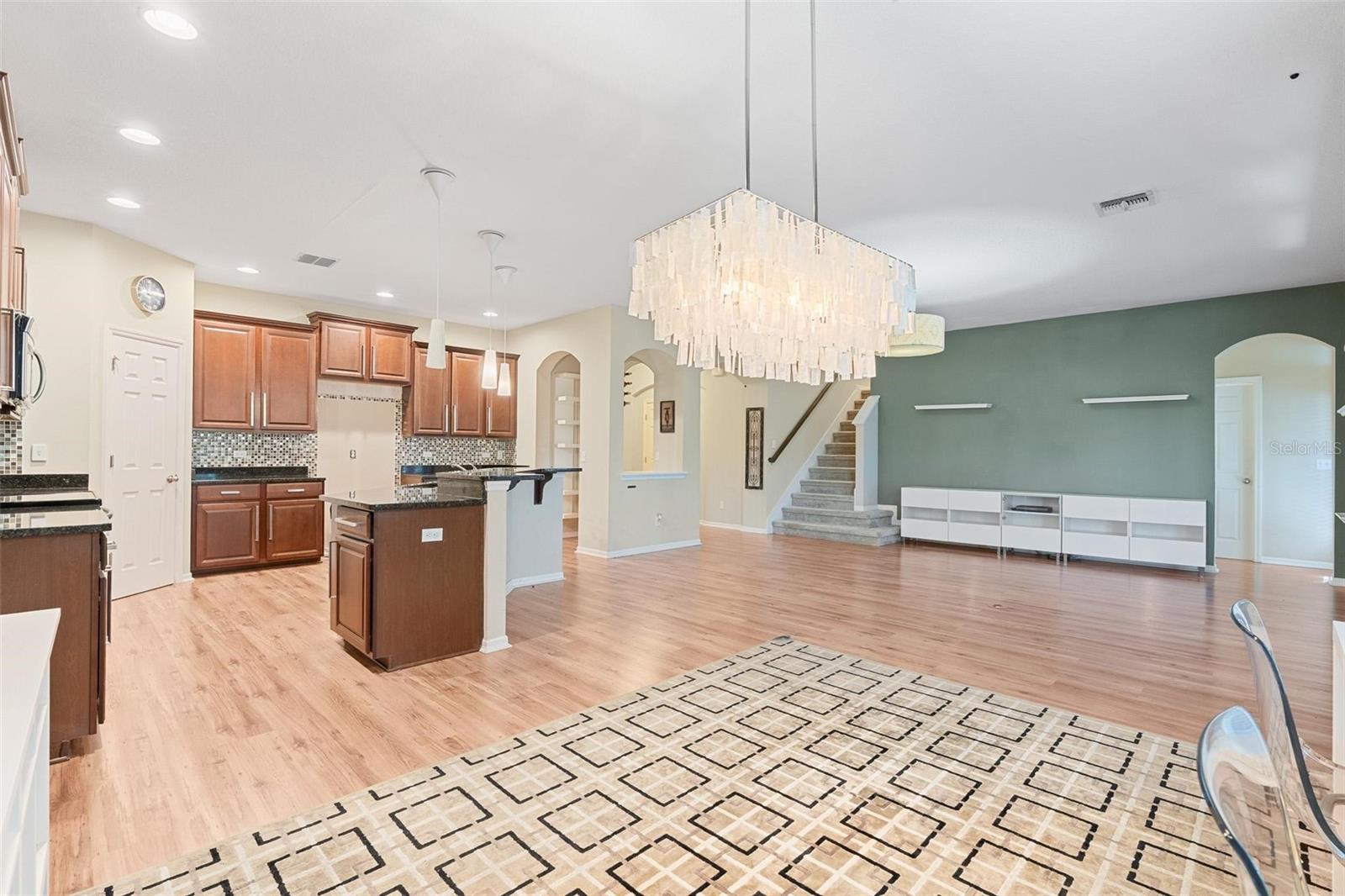 PRESTON SQUARE - Residential