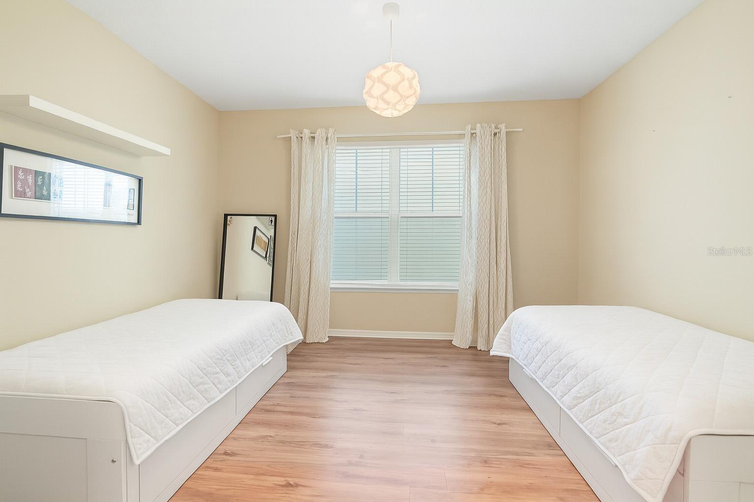 PRESTON SQUARE - Residential