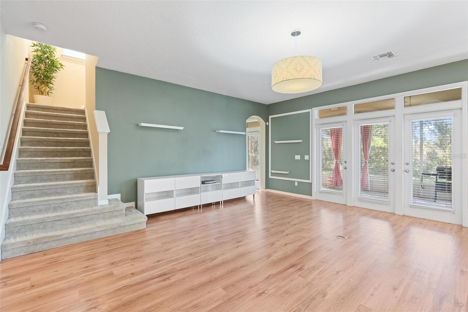 PRESTON SQUARE - Residential