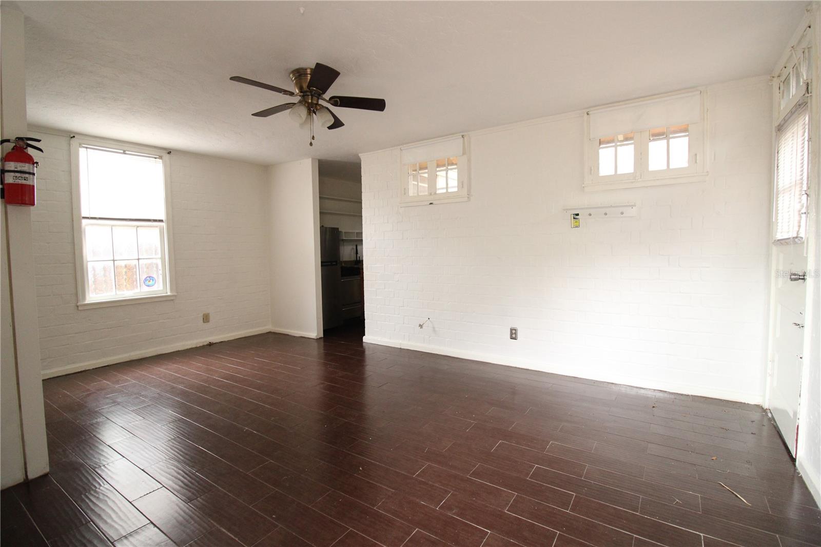 UNIVERSITY HEIGHTS - Residential Lease