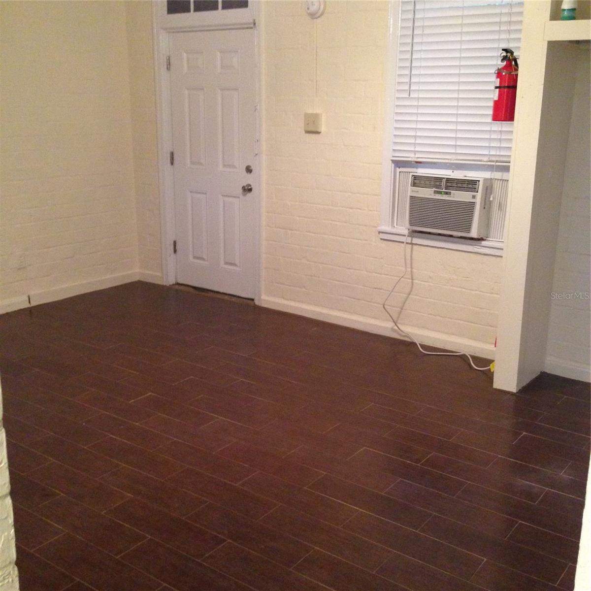 UNIVERSITY HEIGHTS - Residential Lease